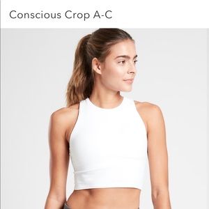 Athleta Conscious Crop Sports Bra